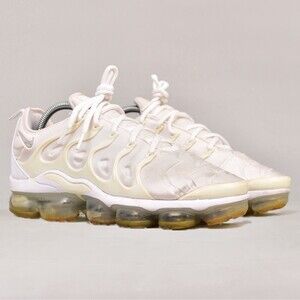 NIKE AIR VAPORMAX PLUS RUNNING SHOES MENS SIZE 8.5 TRIPLE WHITE TRAINERS